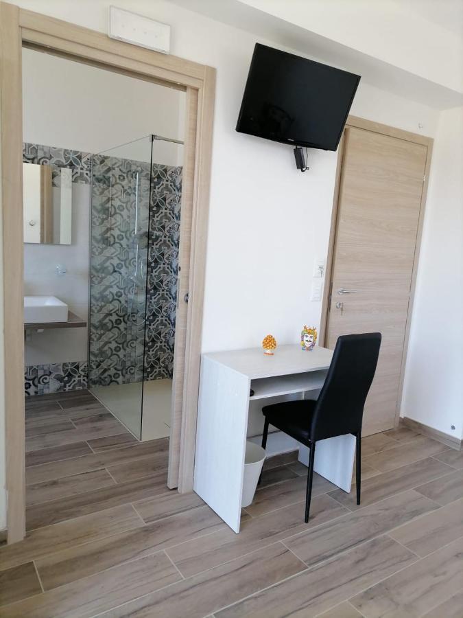 I Tre Cuori Bed & Breakfast ตาออร์มินา ภายนอก รูปภาพ