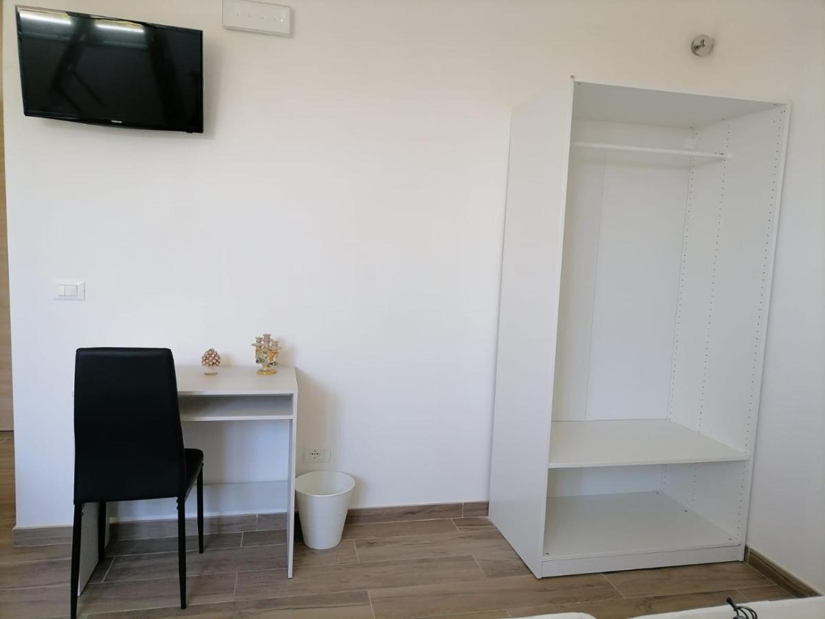 I Tre Cuori Bed & Breakfast ตาออร์มินา ภายนอก รูปภาพ