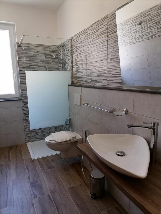 I Tre Cuori Bed & Breakfast ตาออร์มินา ภายนอก รูปภาพ